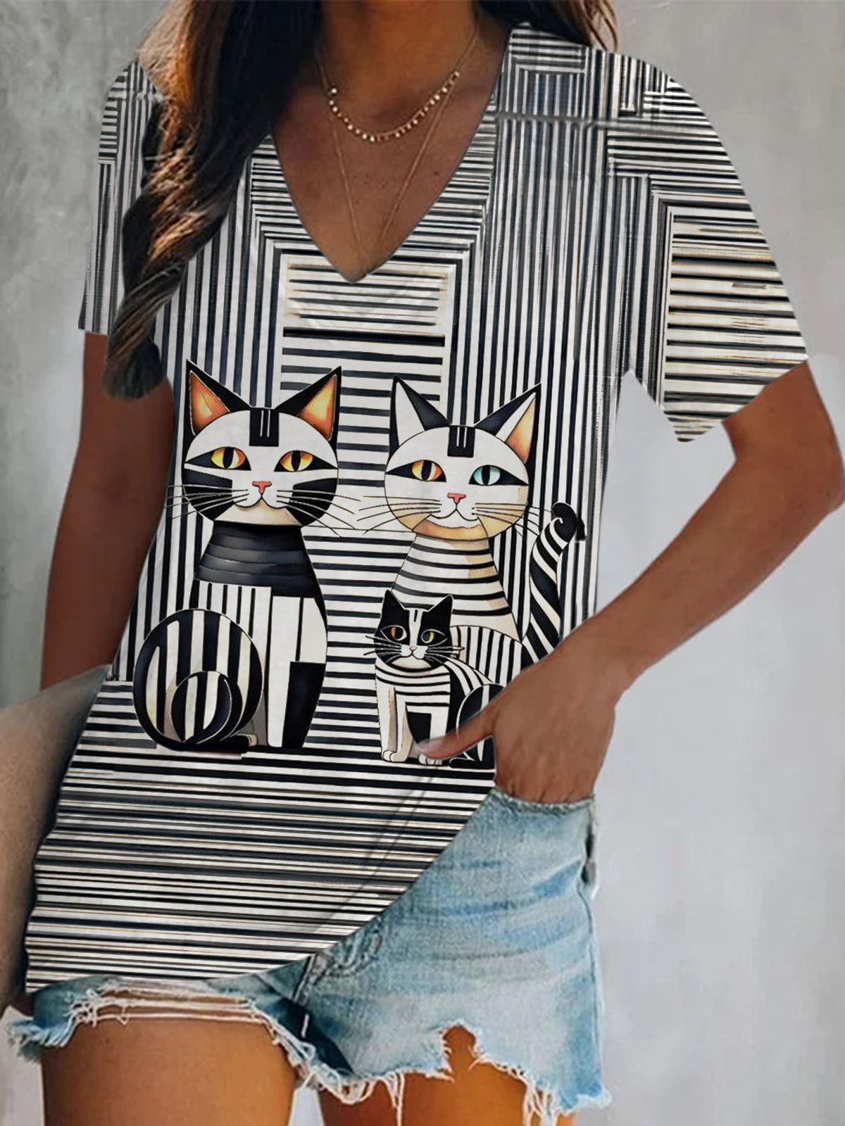 Line Cat Short Sleeve V Neck Print Top