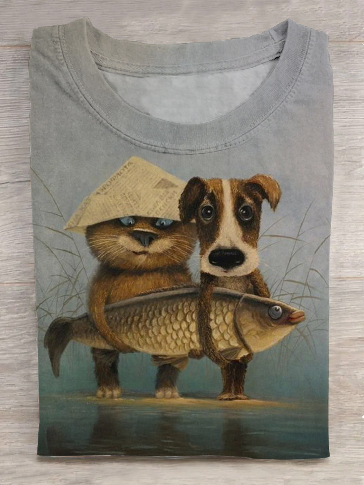 Cute Dog And Bear Hunting Fish Vintage Fun Print T-shirt