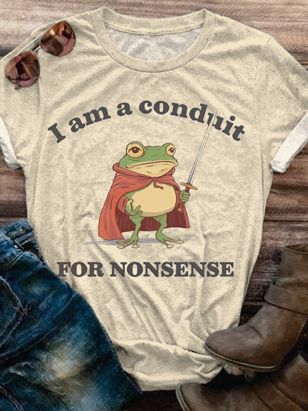 I Am a Conduit for Nonsense Funny Weirdcore Sayings T-shirt