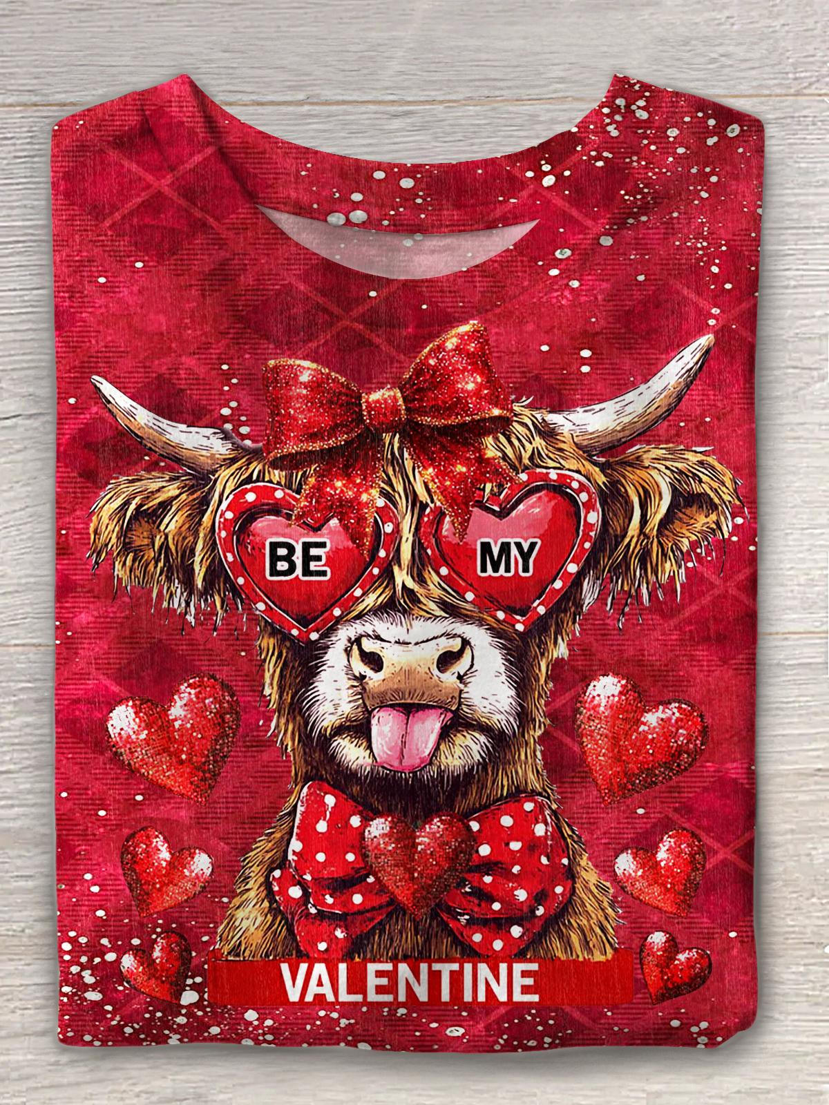 Women's Retro Cute Valentine's Day Highland Cow Crew Neck T-shirt