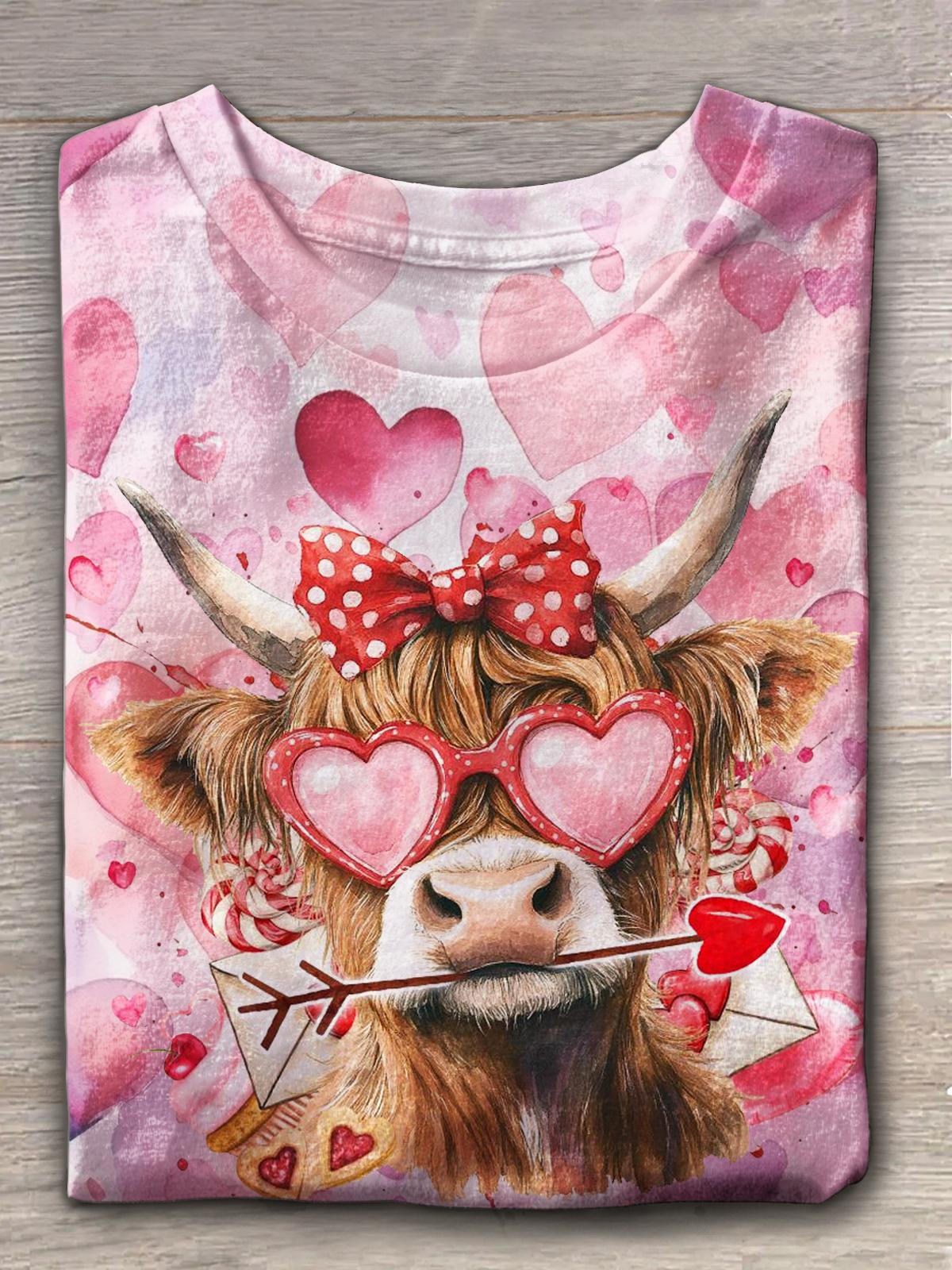 Highland Cow Valentine Crew Neck T-shirt