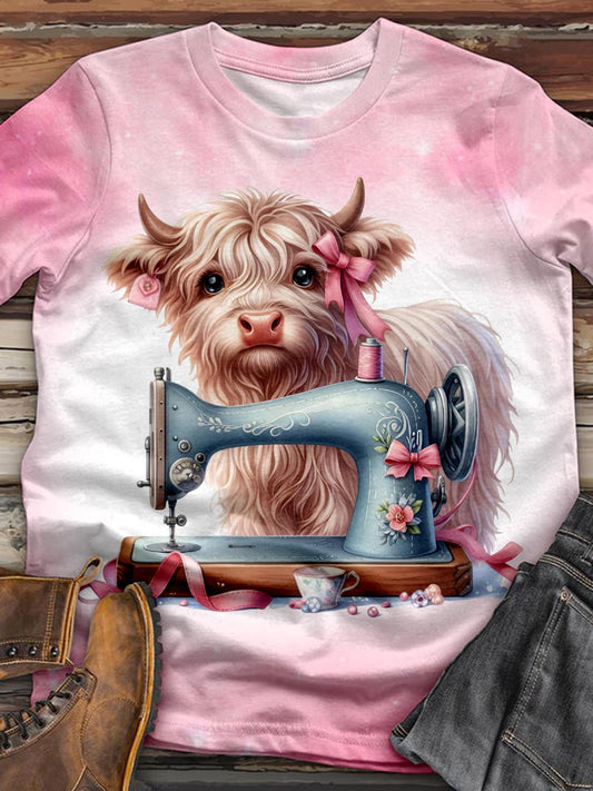 Highland Cow Sewing Machine Print Crew Neck T-shirt